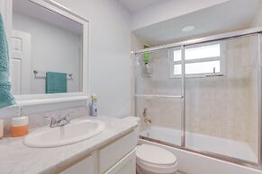 Modern Ocala Oasis w/ Fire Pit + Gas Grill!