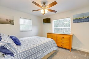 Modern Ocala Oasis w/ Fire Pit + Gas Grill!