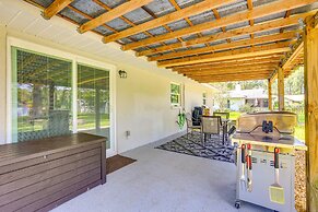 Modern Ocala Oasis w/ Fire Pit + Gas Grill!