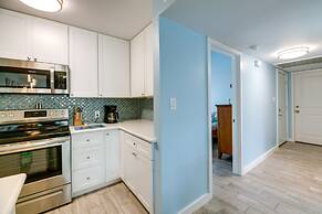 Waterfront Key Allegro Condo w/ Balcony & Pool