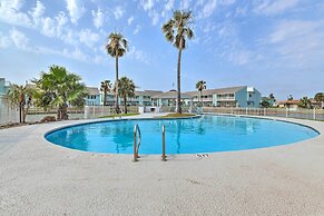 Bright Key Allegro Condo w/ Community Outdoor Pool