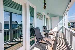 Waterfront Key Allegro Condo w/ Balcony & Pool