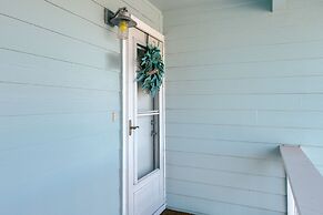 Waterfront Key Allegro Condo w/ Balcony & Pool