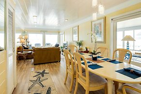 Between the Dunes: Breezy Beachfront Oceano Home!