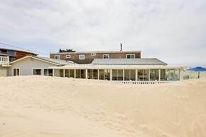 Between the Dunes: Breezy Beachfront Oceano Home!