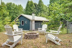 Secluded Mountain Retreat: 30 Mi to Asheville!