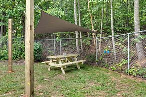 Secluded Mountain Retreat: 30 Mi to Asheville!