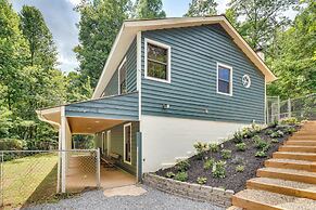 Secluded Mountain Retreat: 30 Mi to Asheville!