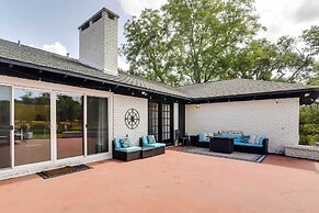Indoor Pool: Peaceful Oasis in Hitchcock!