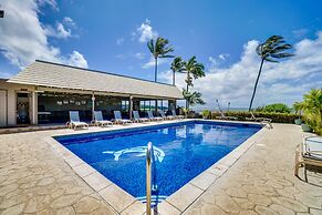 Molokai Island Retreat w/ Ocean View & Pool!