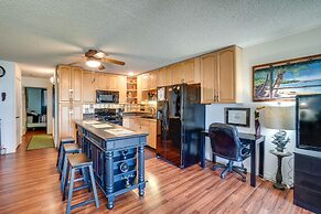 Molokai Island Retreat w/ Ocean View & Pool!