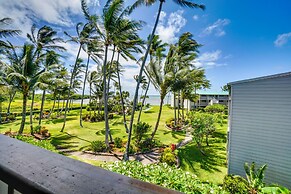Molokai Island Retreat w/ Ocean View & Pool!
