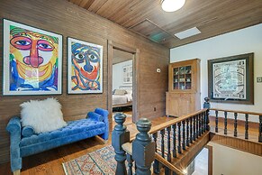 Historic & Charming Pittsboro Home w/ Fireplaces