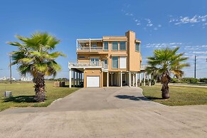 Pet-friendly Galveston Home w/ Wraparound Deck