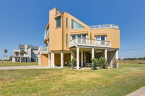 Pet-friendly Galveston Home w/ Wraparound Deck