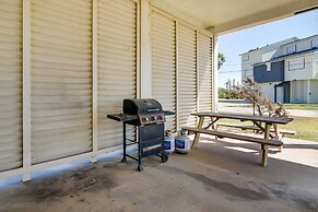 Pet-friendly Galveston Home w/ Wraparound Deck