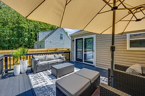 Modern Richmond Home w/ Deck, Close to Downtown!