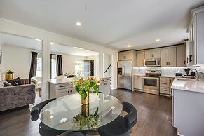 Modern Richmond Home w/ Deck, Close to Downtown!