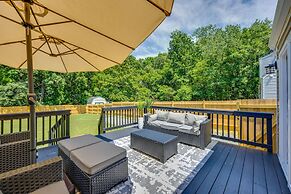 Modern Richmond Home w/ Deck, Close to Downtown!