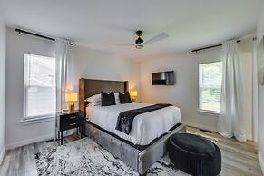 Modern Richmond Home w/ Deck, Close to Downtown!