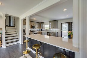 Modern Richmond Home w/ Deck, Close to Downtown!
