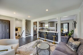 Modern Richmond Home w/ Deck, Close to Downtown!