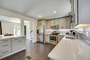 Modern Richmond Home w/ Deck, Close to Downtown!