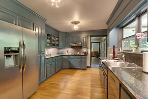 Hayesville River Run Home on Hiwassee River!