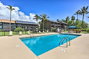 Kaunakakai Vacation Rental w/ Pool Access & A/c!