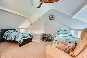 Kaunakakai Vacation Rental w/ Pool Access & A/c!