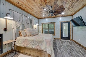 Gorgeous Broken Bow Family Home w/ Private Hot Tub