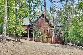Gorgeous Broken Bow Family Home w/ Private Hot Tub