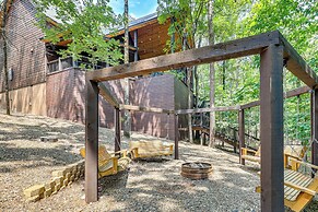 Gorgeous Broken Bow Family Home w/ Private Hot Tub