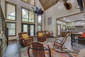 Gorgeous Broken Bow Family Home w/ Private Hot Tub