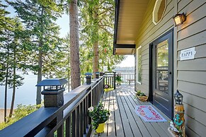 Private Beach at Waterfront Harstine Island Escape