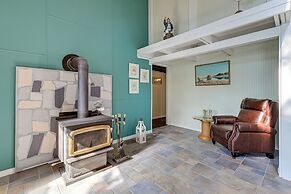 Private Beach at Waterfront Harstine Island Escape