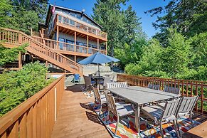 Private Beach at Waterfront Harstine Island Escape