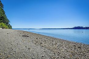 Private Beach at Waterfront Harstine Island Escape