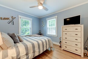 'commodore Bay Waterfront Home on Lake Norman!