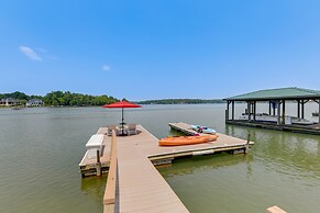 'commodore Bay Waterfront Home on Lake Norman!