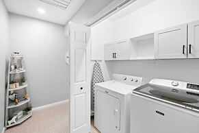 'commodore Bay Waterfront Home on Lake Norman!