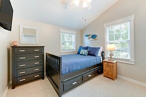 'commodore Bay Waterfront Home on Lake Norman!