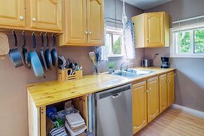 Traverse City Vacation Rental ~ 10 Mi to Downtown!