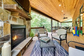 Luxe Broken Bow Vacation Rental Cabin w/ Hot Tub!