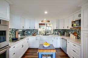 Lakefront Bliss: Coeur D'alene Cabin w/ Dock!