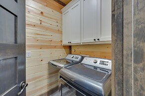 Family-friendly Broken Bow Home w/ Deck & Grill!