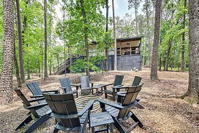 Family-friendly Broken Bow Home w/ Deck & Grill!