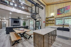 Family-friendly Broken Bow Home w/ Deck & Grill!