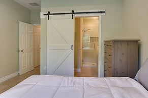 Charming Willis Hideaway < 1 Mi to Lake Conroe!