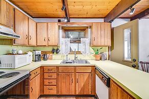 Traditional Blakeslee Chalet: Deck & Lake Access!